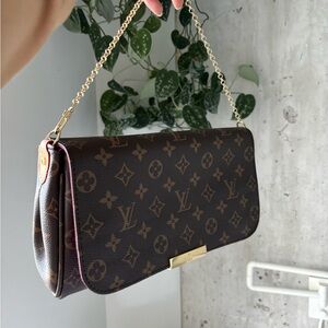Louis Vuitton purse
